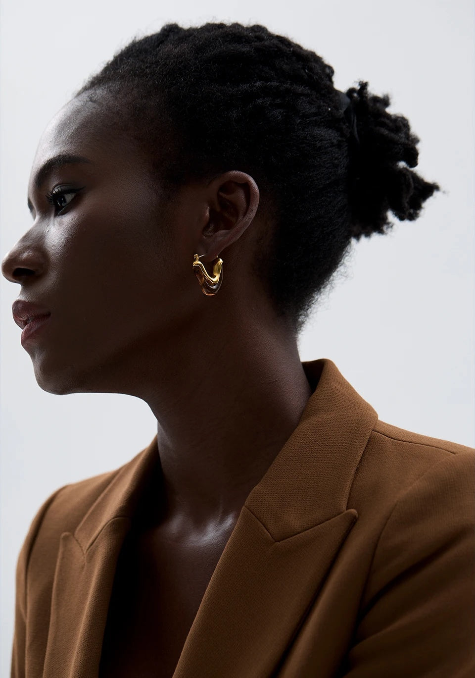 Acrylic V Shape Triangle Earrings - Ecru
