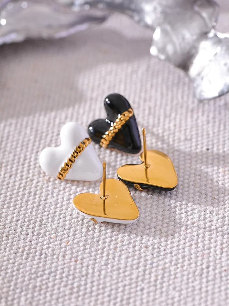 Black White Enamel Heart Earrings - Ecru