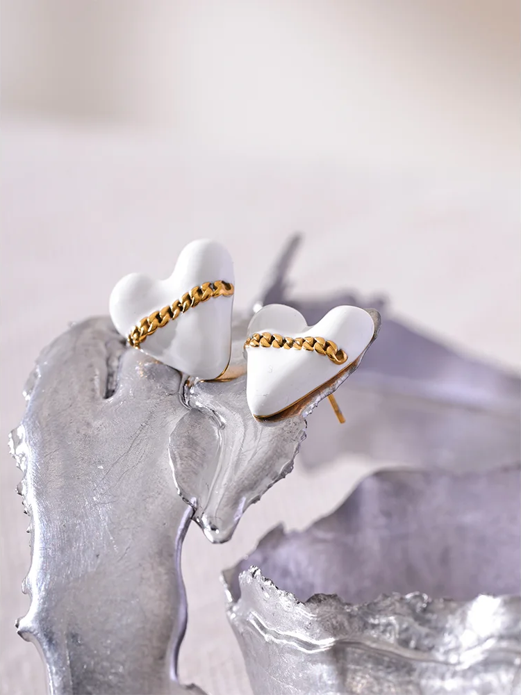 Black White Enamel Heart Earrings - Ecru