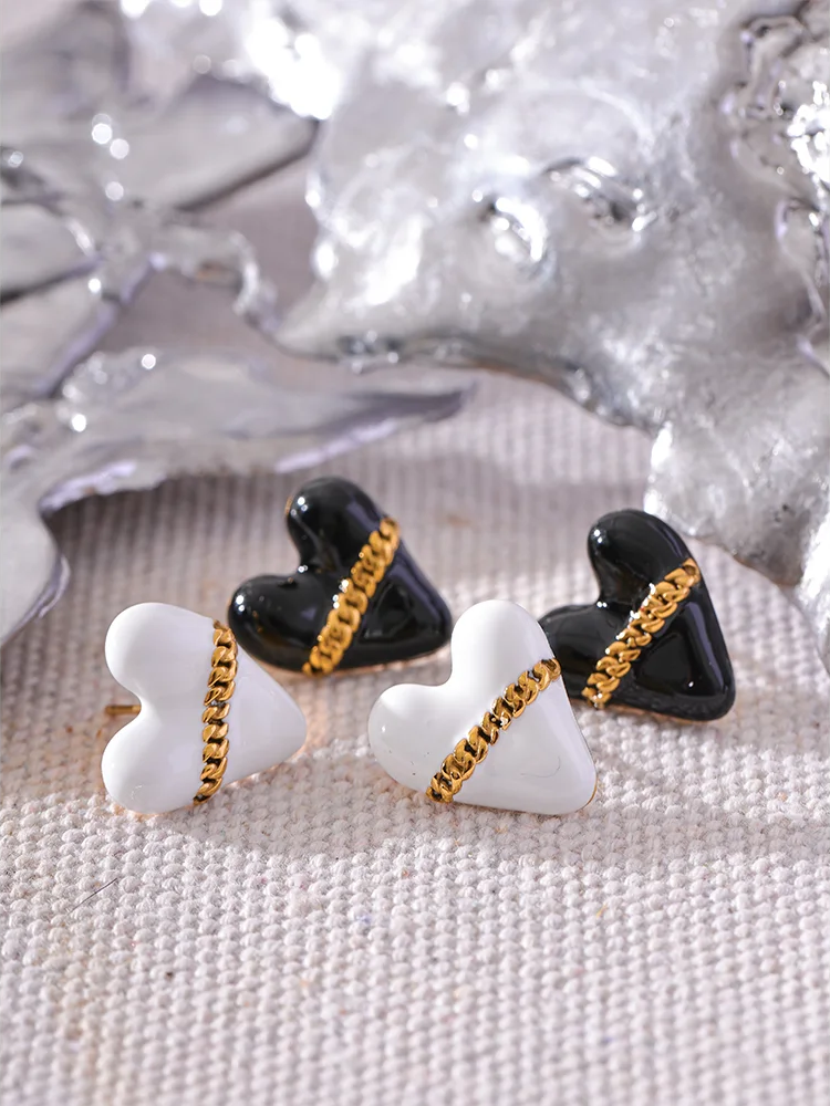 Black White Enamel Heart Earrings - Ecru