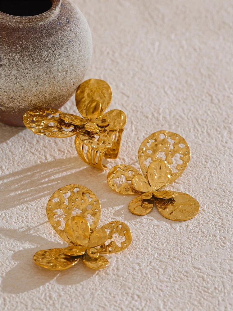 Butterfly Textured Statement Jewelry Set - Ecru
