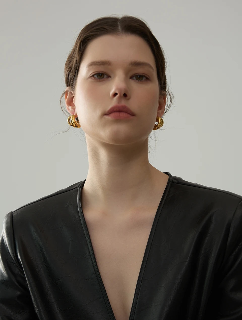 C-Shape Statement Geometric Earrings - Ecru