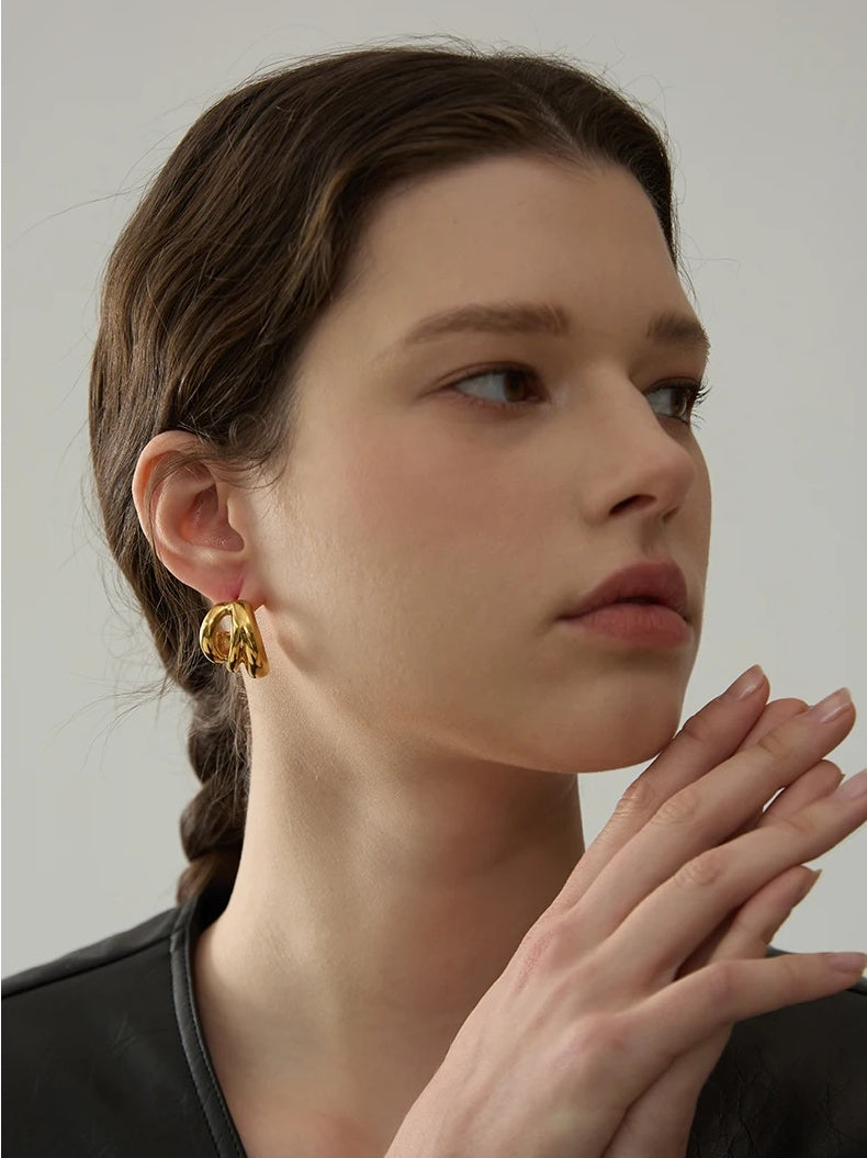 C-Shape Statement Geometric Earrings - Ecru