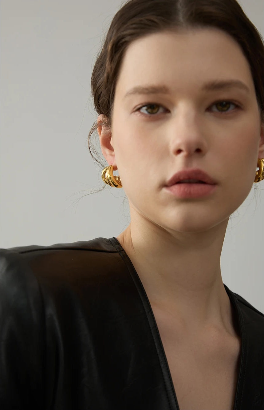 C-Shape Statement Geometric Earrings - Ecru