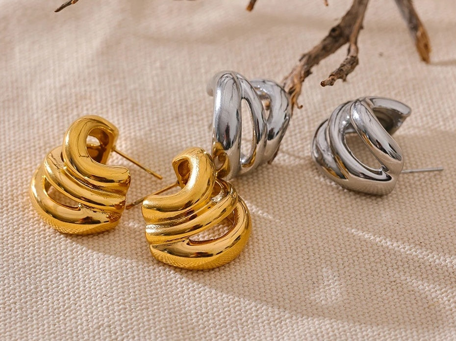C-Shape Statement Geometric Earrings - Ecru