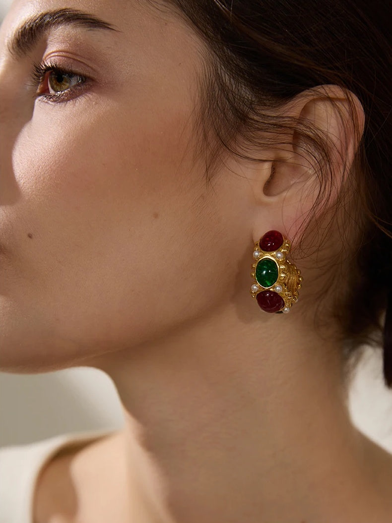 C-Shaped French Charm Earrings - Ecru