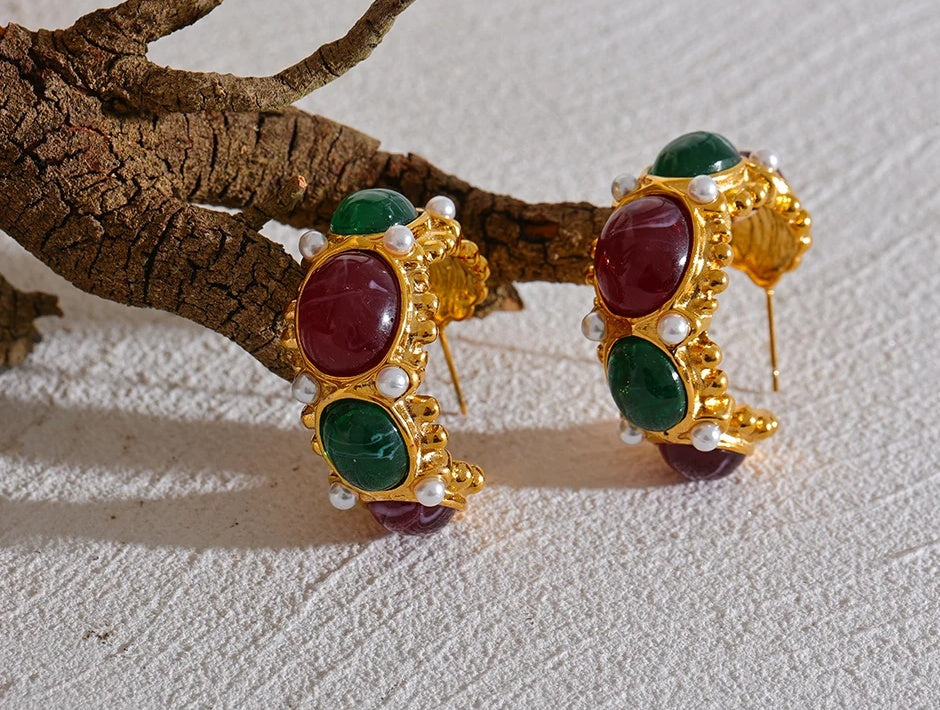 C-Shaped French Charm Earrings - Ecru