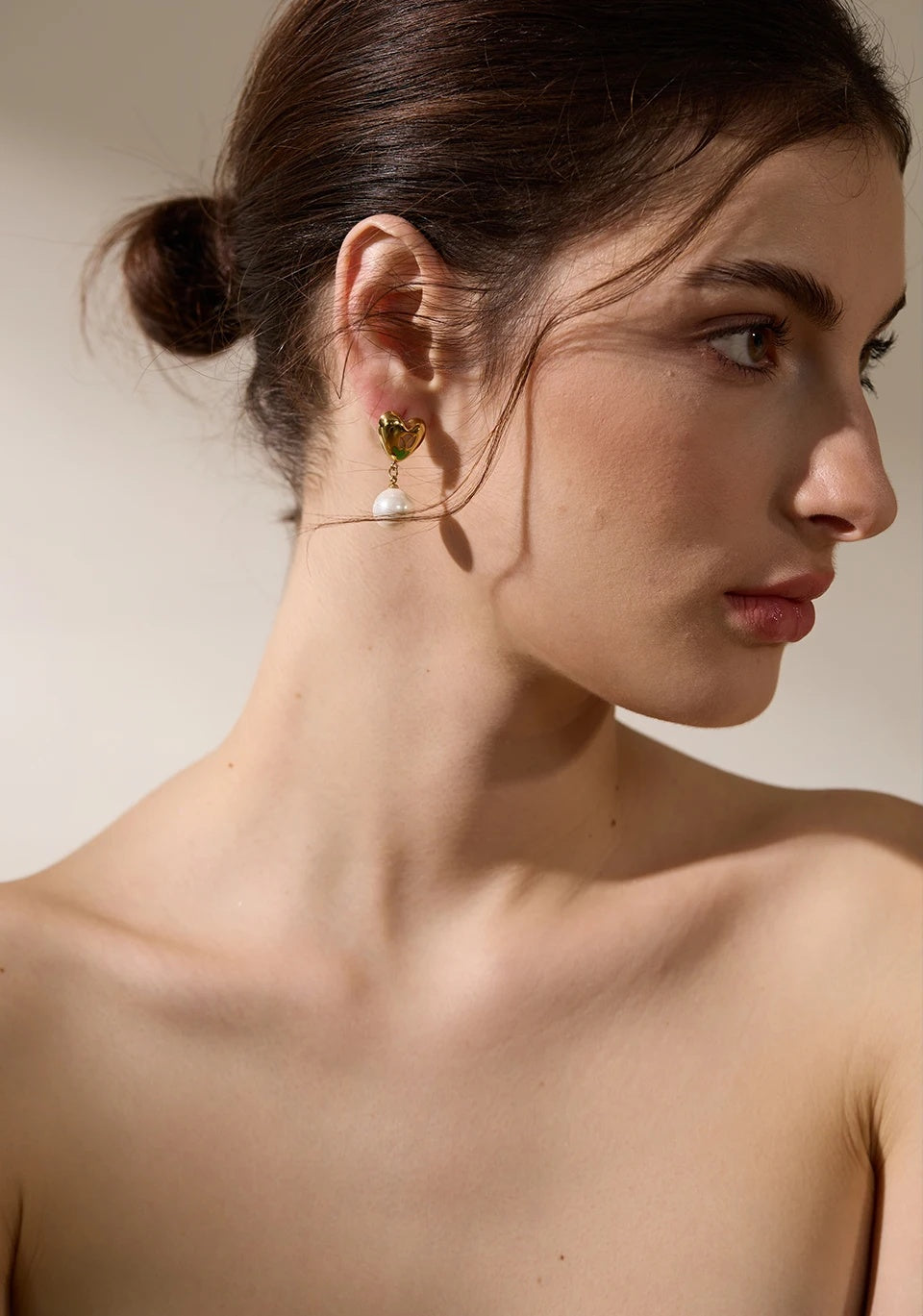 Cast Heart Imitation Pearls Earrings - Ecru
