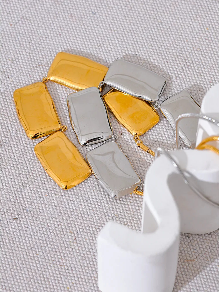 Chain Square Pendant Collar Necklace - Ecru