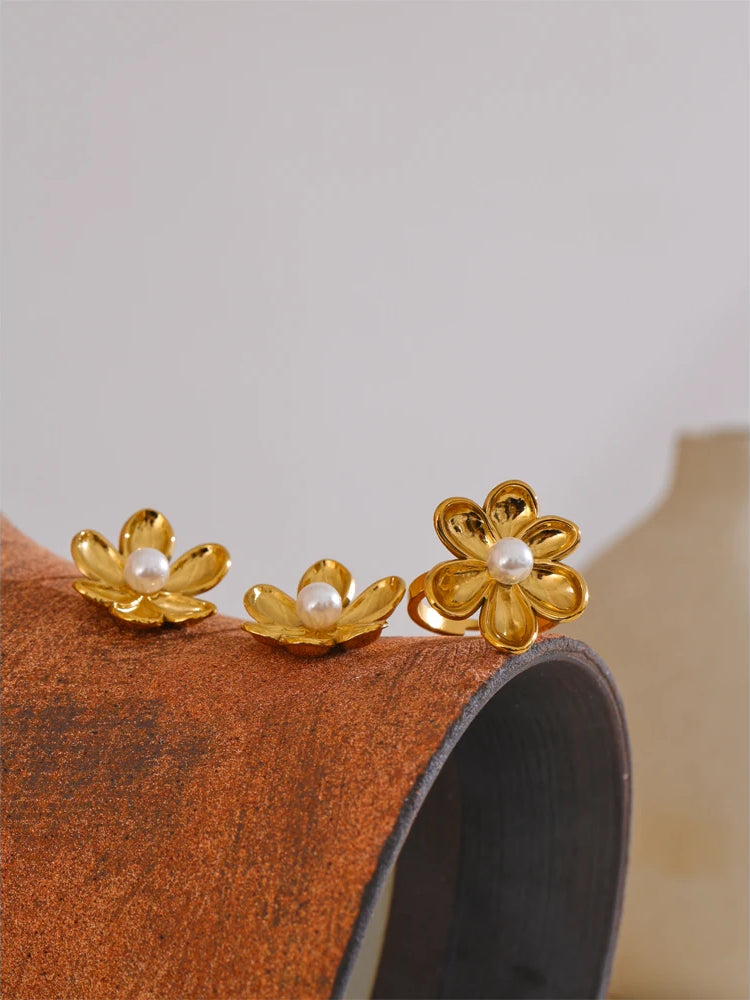 Chic Pearl Flower Jewelry Set - Ecru