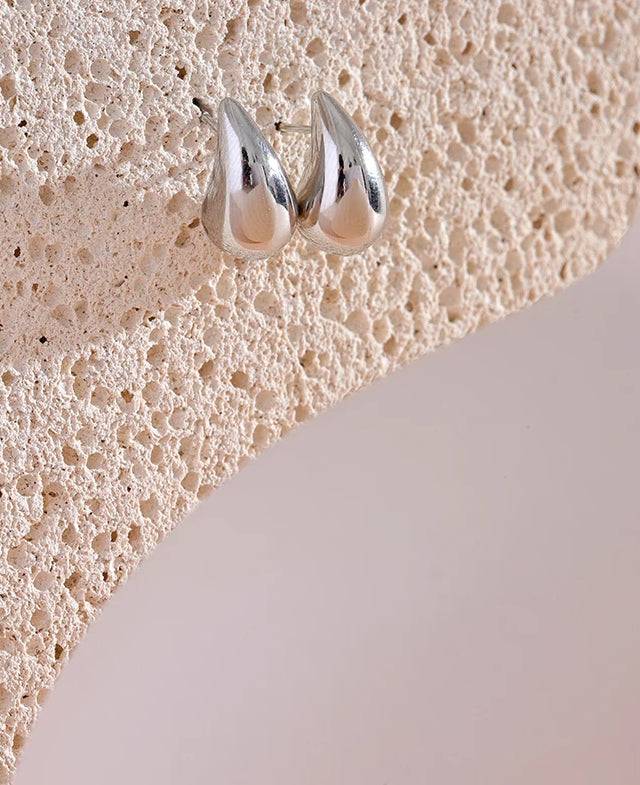 Chic Water Drop Stud Earrings - Ecru