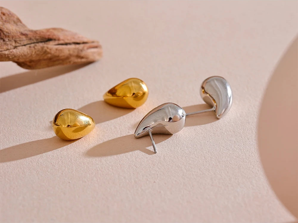 Chic Water Drop Stud Earrings - Ecru