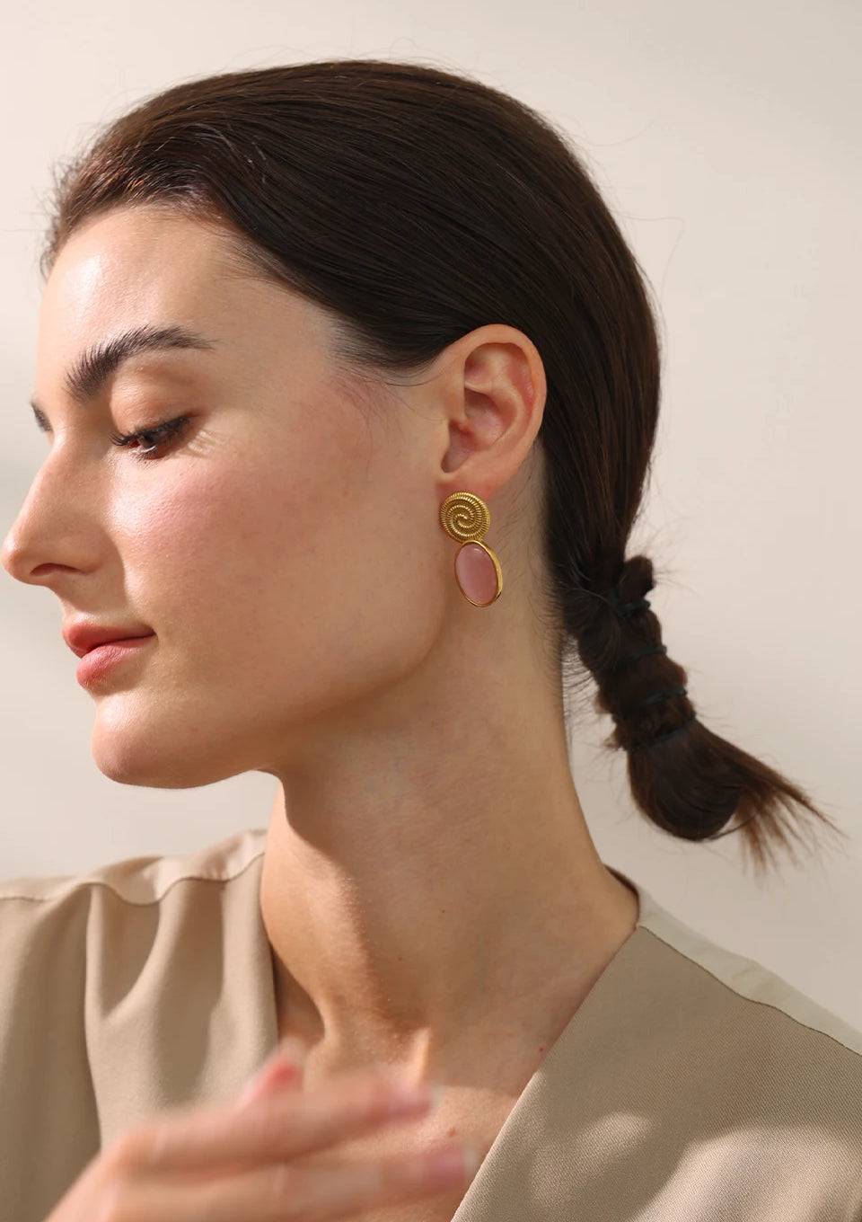 Chicnatural Stone Classic Stud Earrings - Ecru