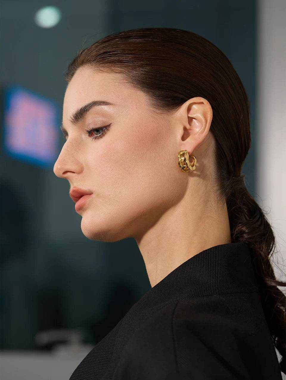 Chunky Classic Textured Hoop Earrings - Ecru