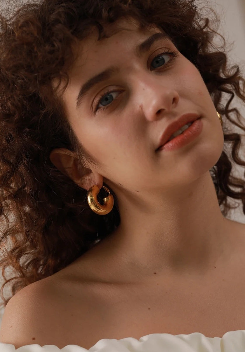 Chunky Golden Minimalist Hoop Earrings - Ecru