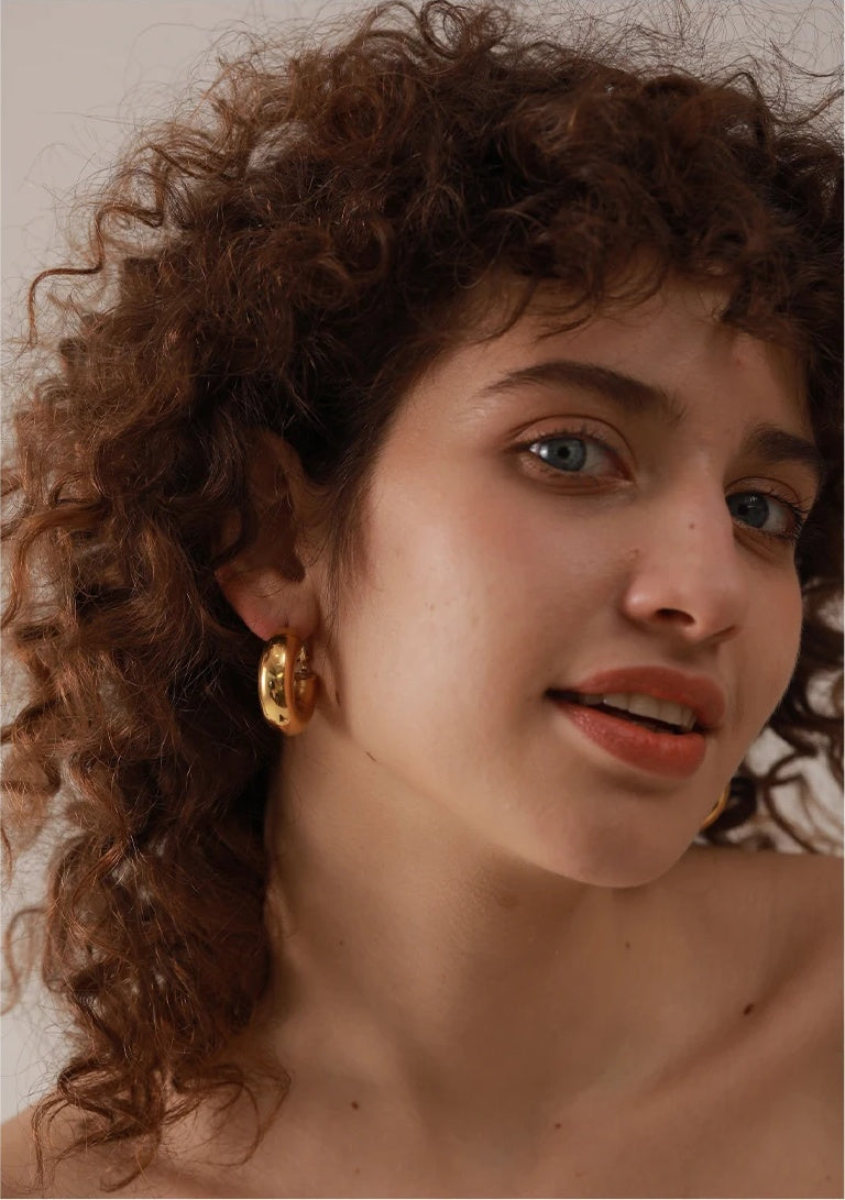 Chunky Golden Minimalist Hoop Earrings - Ecru