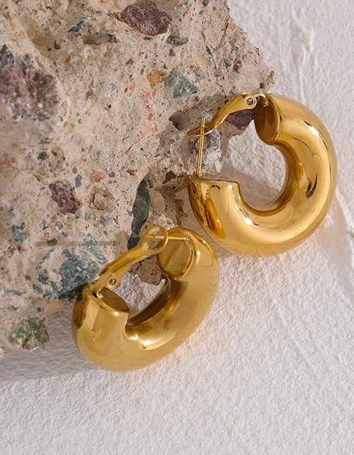 Chunky Golden Minimalist Hoop Earrings - Ecru