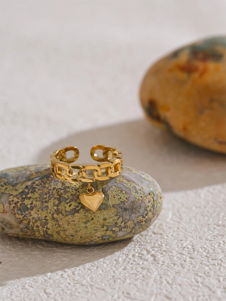 Chunky Heart Charm Resizable Ring - Ecru