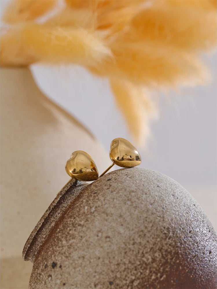 Chunky Heart Trendy Stud Earrings - Ecru