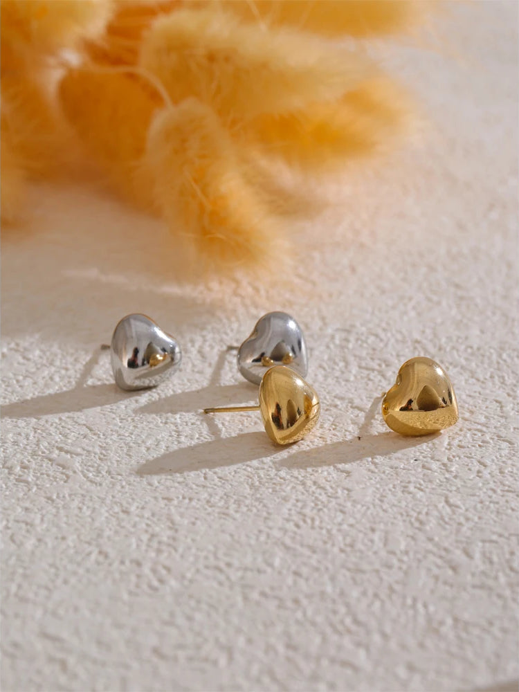 Chunky Heart Trendy Stud Earrings - Ecru