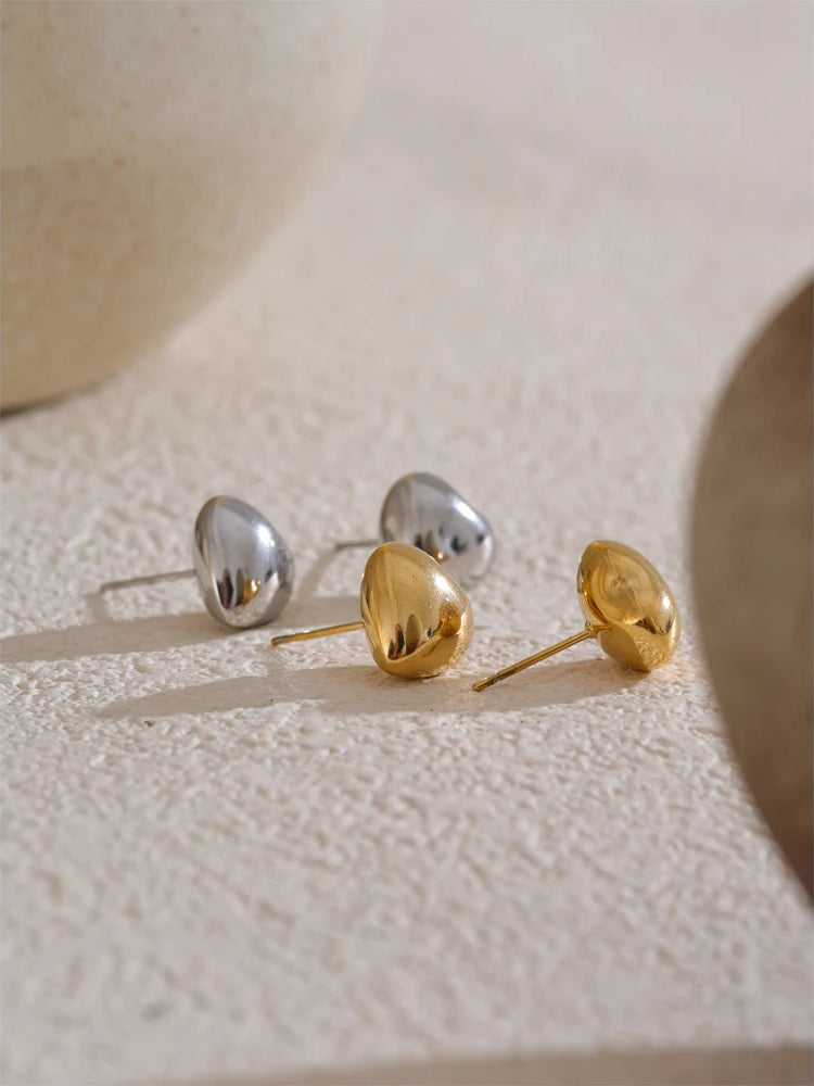Chunky Heart Trendy Stud Earrings - Ecru