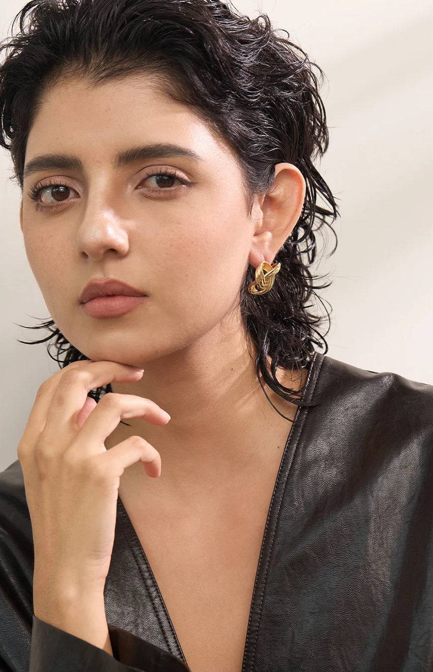 Chunky Refined Knot Stud Earrings - Ecru