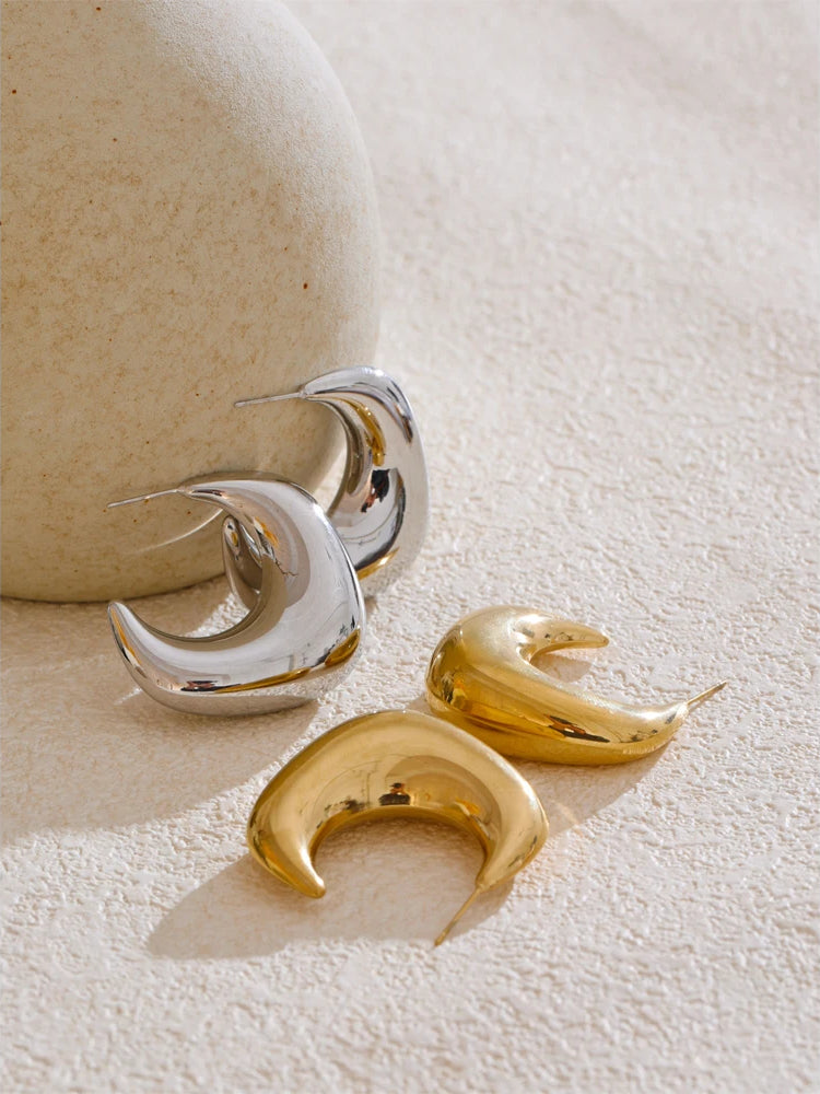 Chunky Refined Modern Huggie Earrings - Ecru