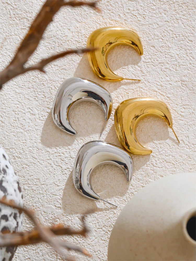 Chunky Refined Modern Huggie Earrings - Ecru