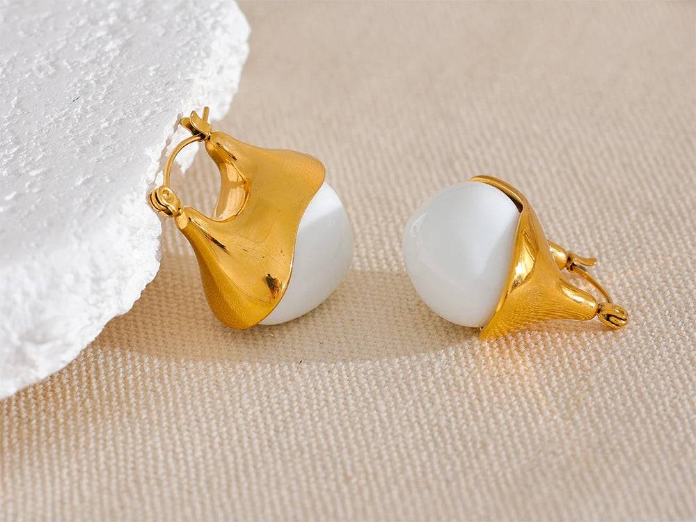 Chunky Shiny Modern Hoop Earrings - Ecru