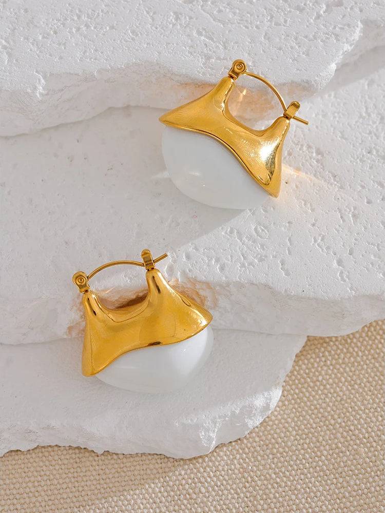 Chunky Shiny Modern Hoop Earrings - Ecru