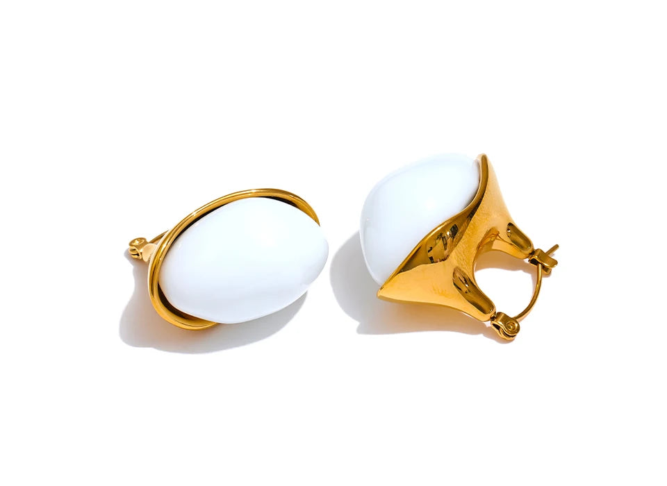 Chunky Shiny Modern Hoop Earrings - Ecru