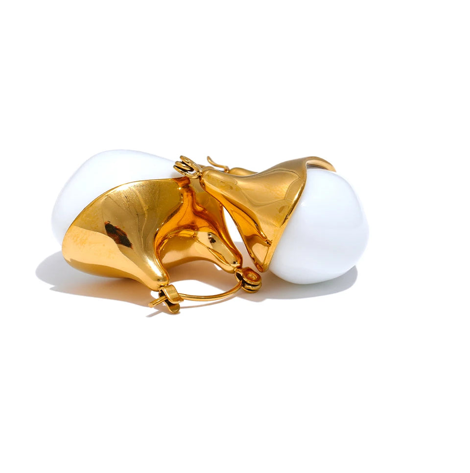 Chunky Shiny Modern Hoop Earrings - Ecru
