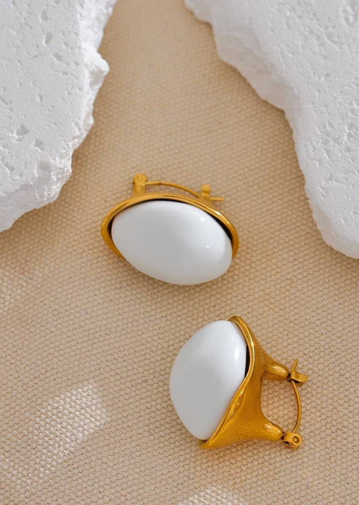 Chunky Shiny Modern Hoop Earrings - Ecru