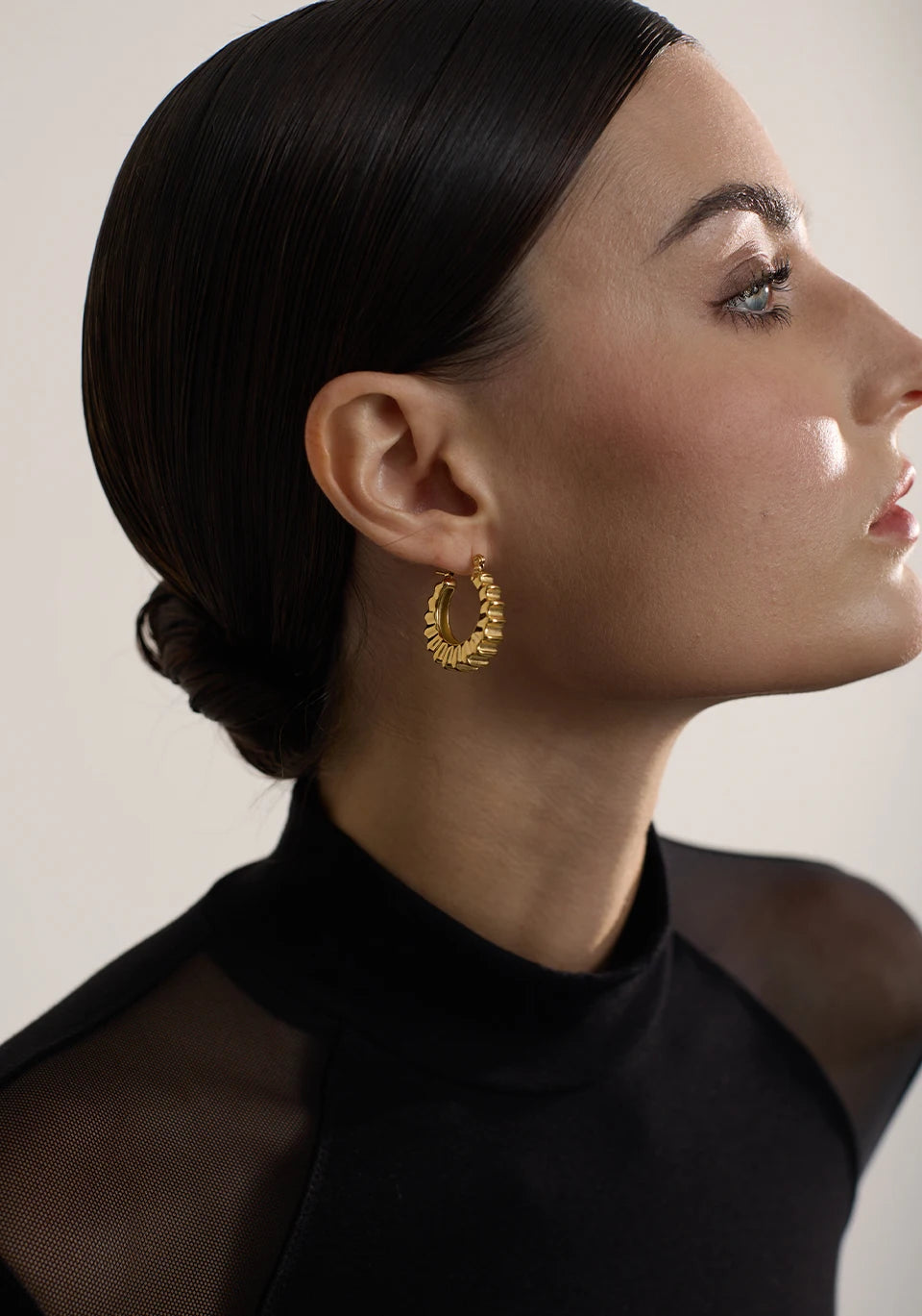 Chunky Textured Classic Hoop Earrings - Ecru