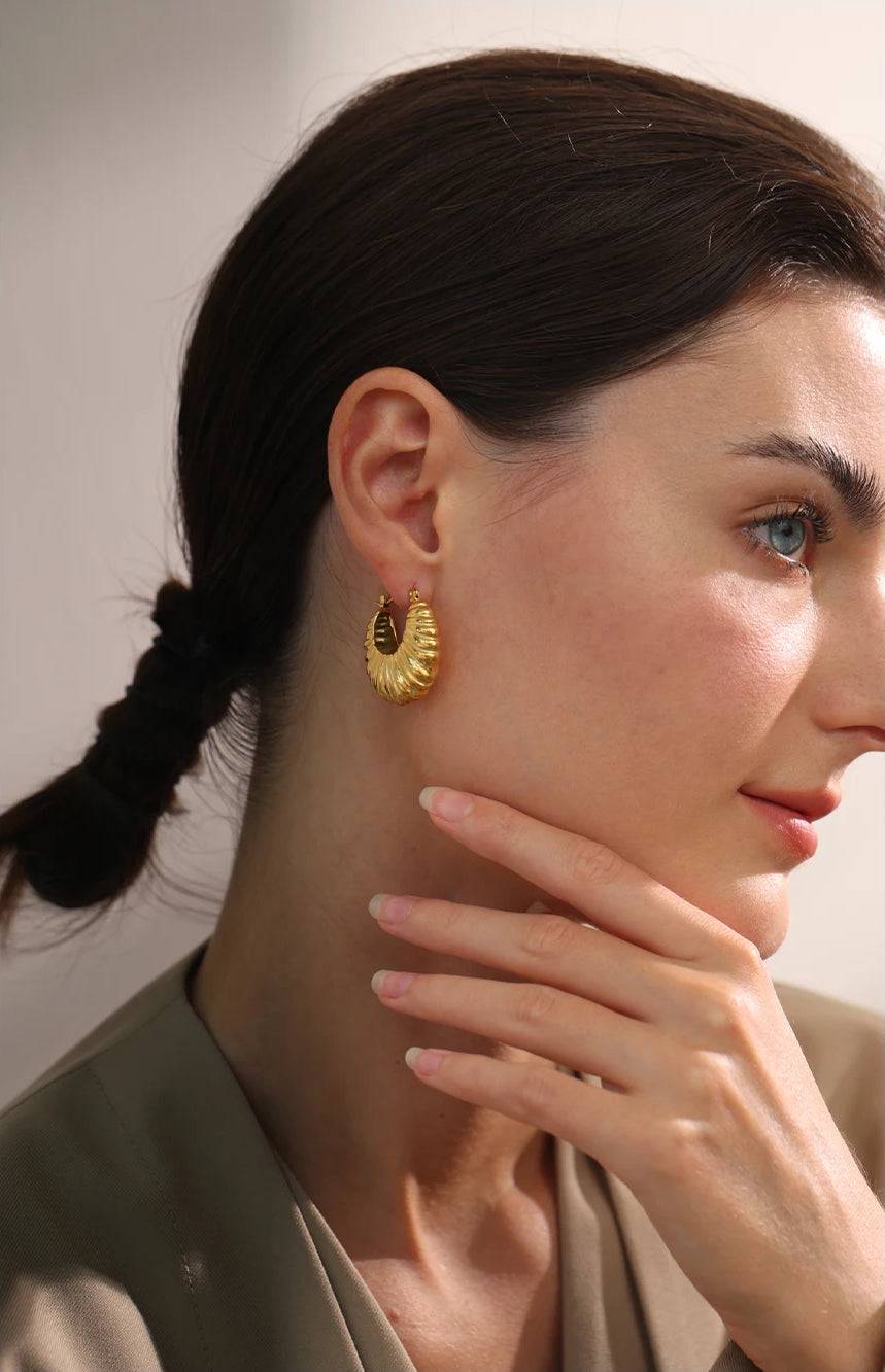 Chunky Textured Elegant Hoop Earrings - Ecru