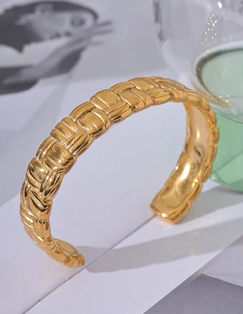 Chunky Textured Premium Cuff Bracelet - Ecru