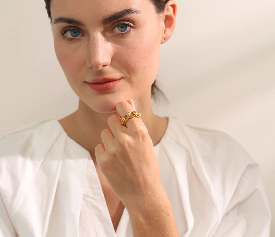 Chunky Trendy Shiny Statement Ring - Ecru