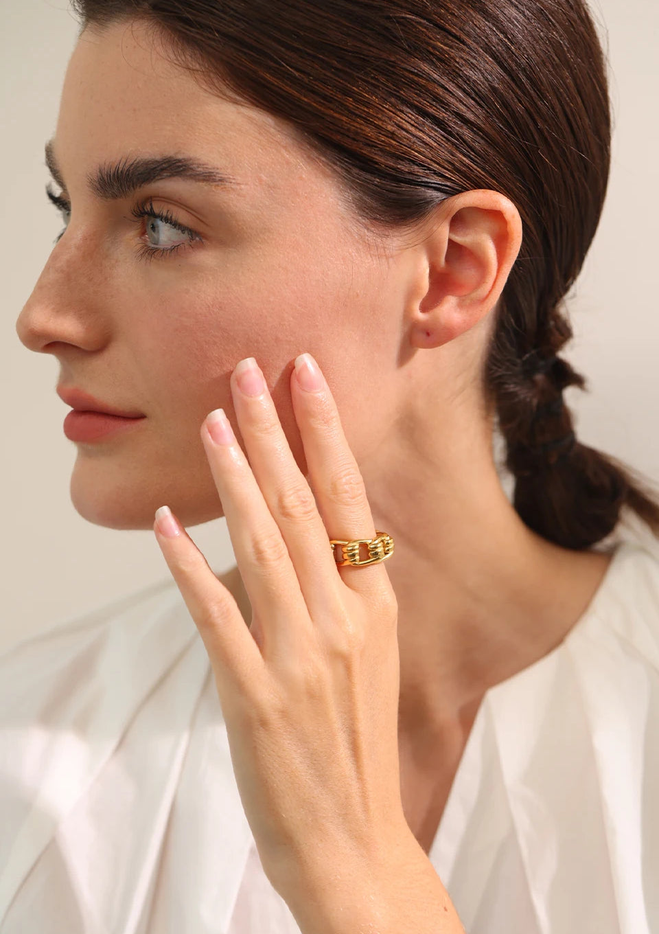 Chunky Trendy Shiny Statement Ring - Ecru