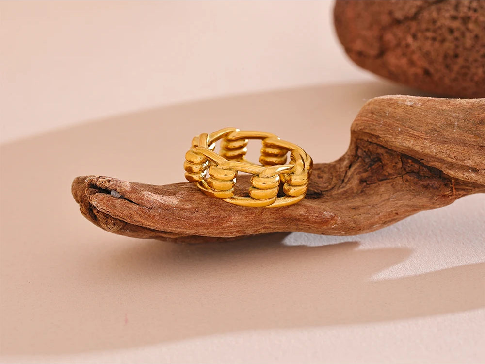 Chunky Trendy Shiny Statement Ring - Ecru