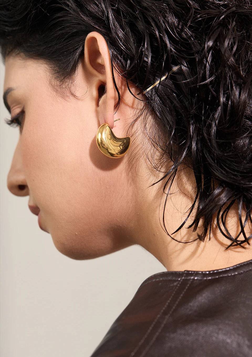 Classic Shiny Chunky Hoop Earrings - Ecru