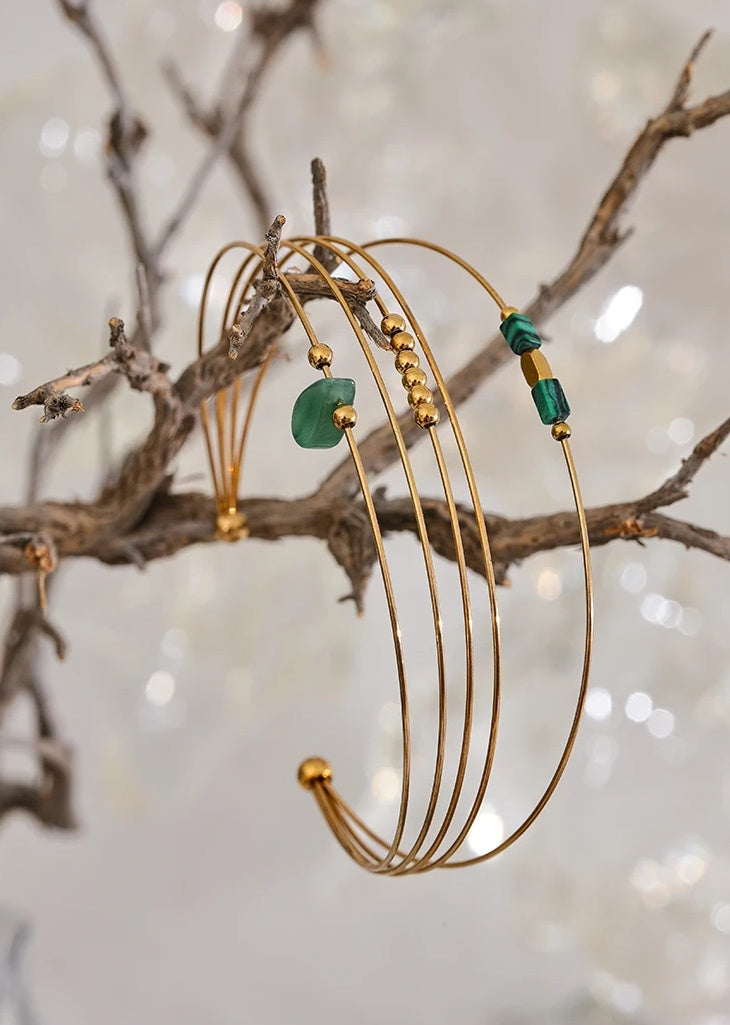 Green Agent Stone Circle Bracelet - Ecru