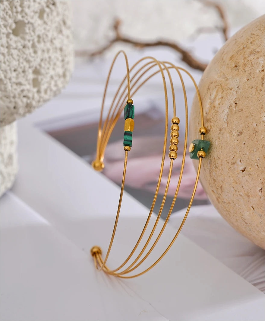 Green Agent Stone Circle Bracelet - Ecru