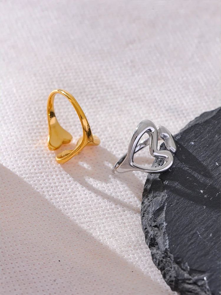 Heart Minimalist Charm Statement Ring - Ecru