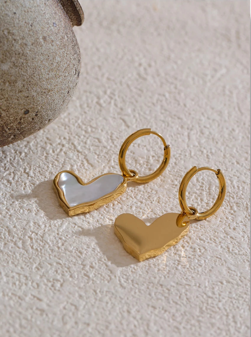 Heart Shell Versatile Hoop Earrings - Ecru