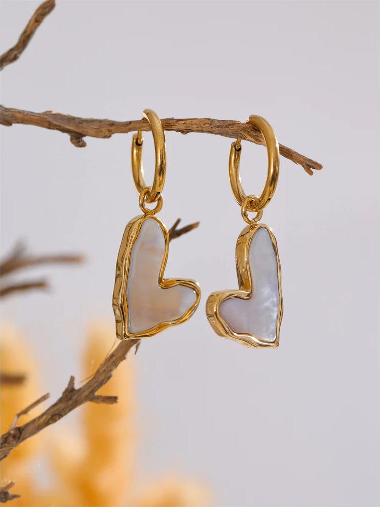 Heart Shell Versatile Hoop Earrings - Ecru