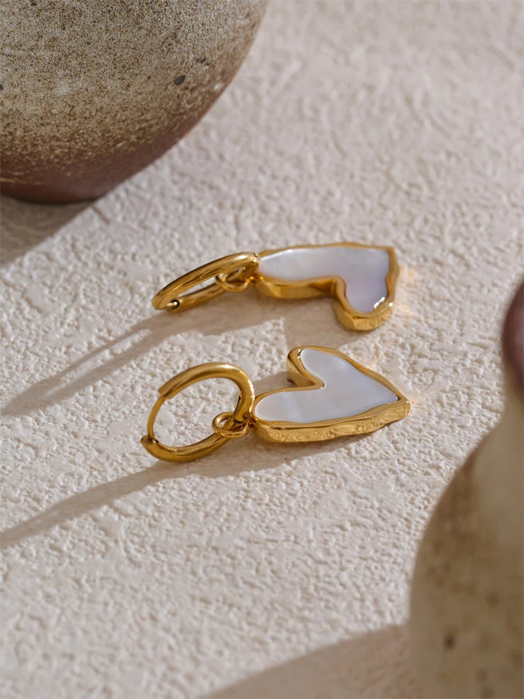 Heart Shell Versatile Hoop Earrings - Ecru