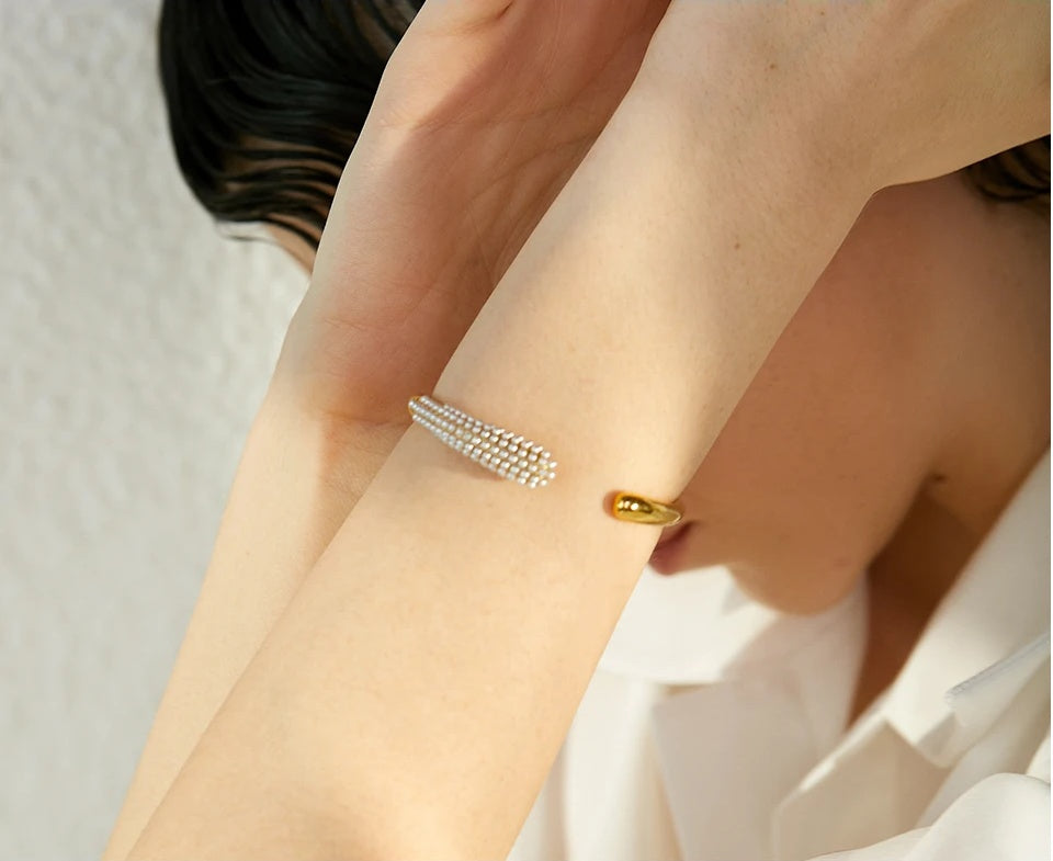 Imitation Pearls Geometric Cuff Bracelet - Ecru