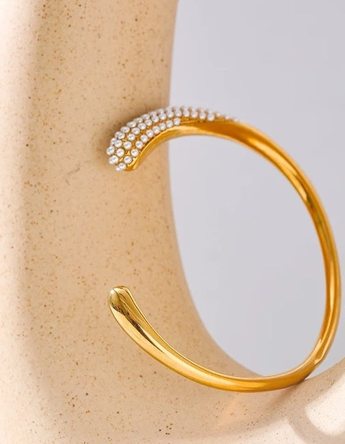 Imitation Pearls Geometric Cuff Bracelet - Ecru