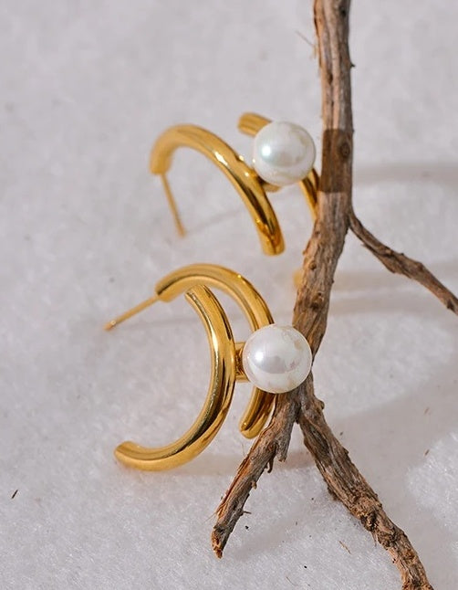 Imitation Pearls Geometric Huggie Earrings - Ecru