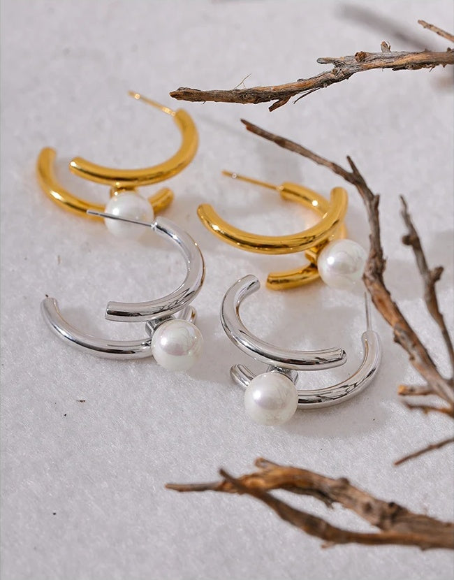 Imitation Pearls Geometric Huggie Earrings - Ecru